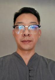 理事 李青松